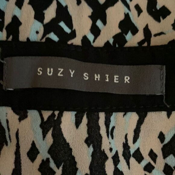 Suzy Shier Sleeveless V Neck Blouse Size Extra Small - Picture 5 of 8